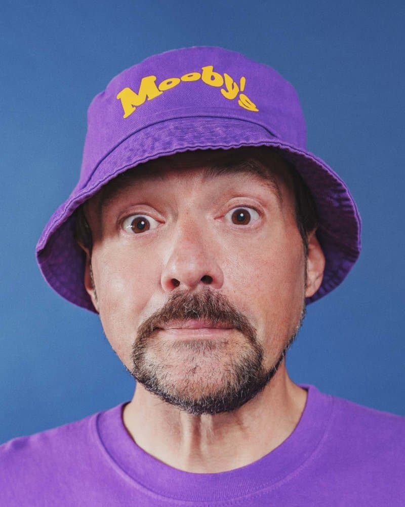 Mooby's World - Kevin Smith × Spirit Jersey® Bucket Hat 1
