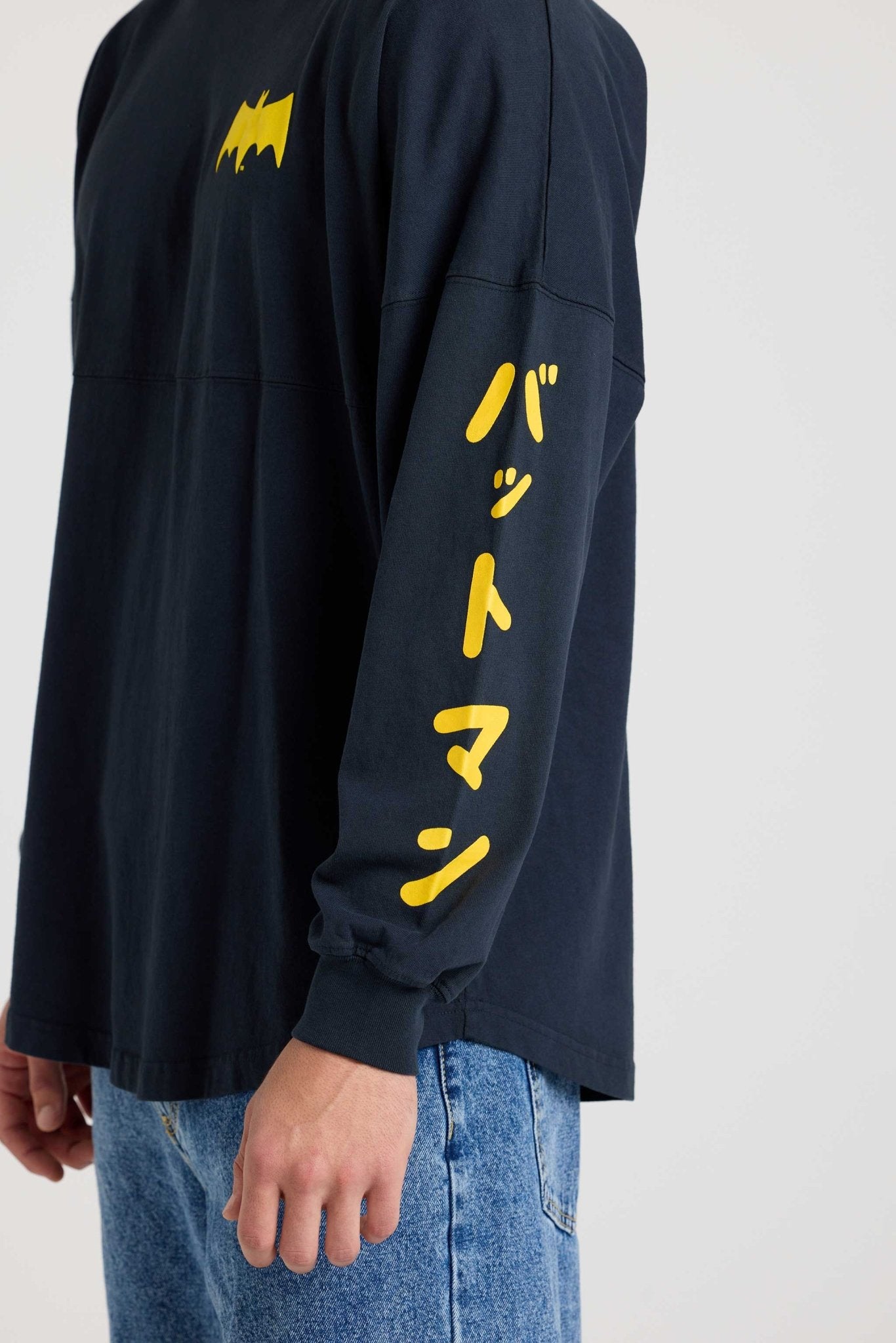 Batman™ Dark Knight™ Retro Kanji Classic Spirit Jersey® 8