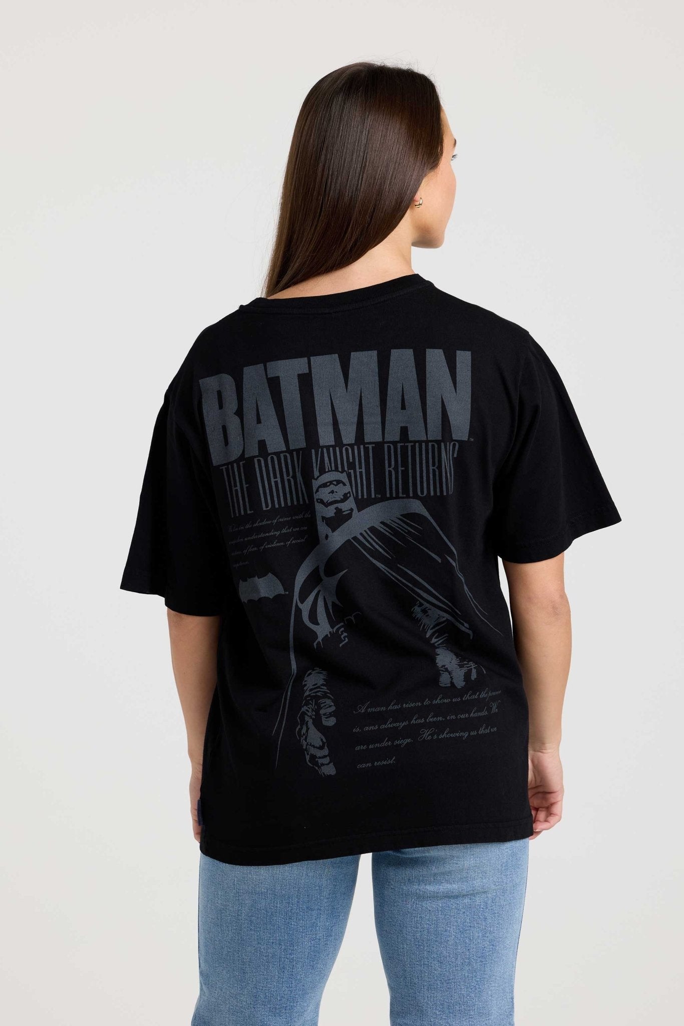 LYFT The Dark Knight Tシャツ Sサイズ Batman™ The Dark Knight Returns™ Relaxed Tee