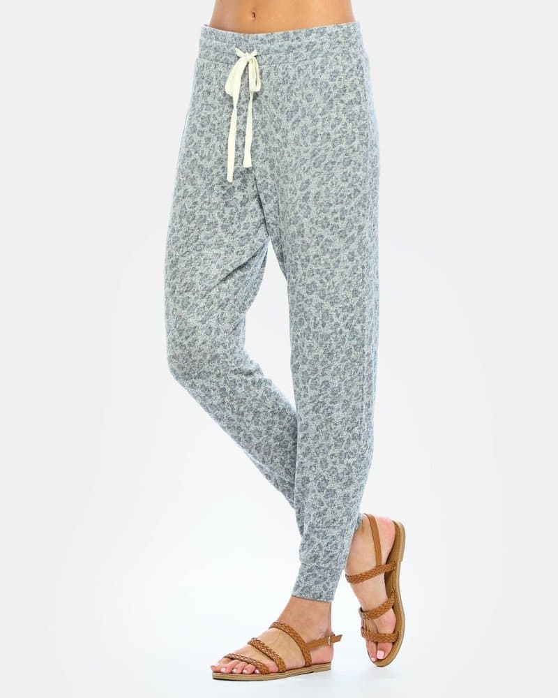 Women's Cropped Brushed Printed Lounge Jogger - spiritjersey.com