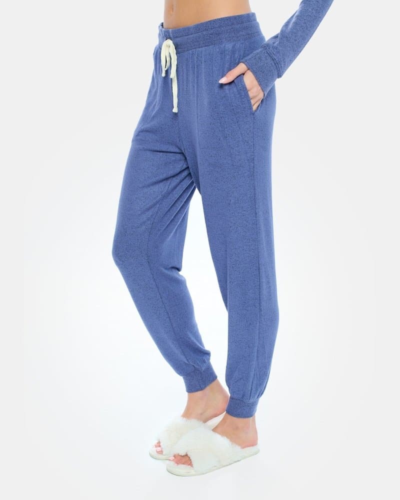 Women's Cropped Brushed Solid Lounge Jogger - spiritjersey.com